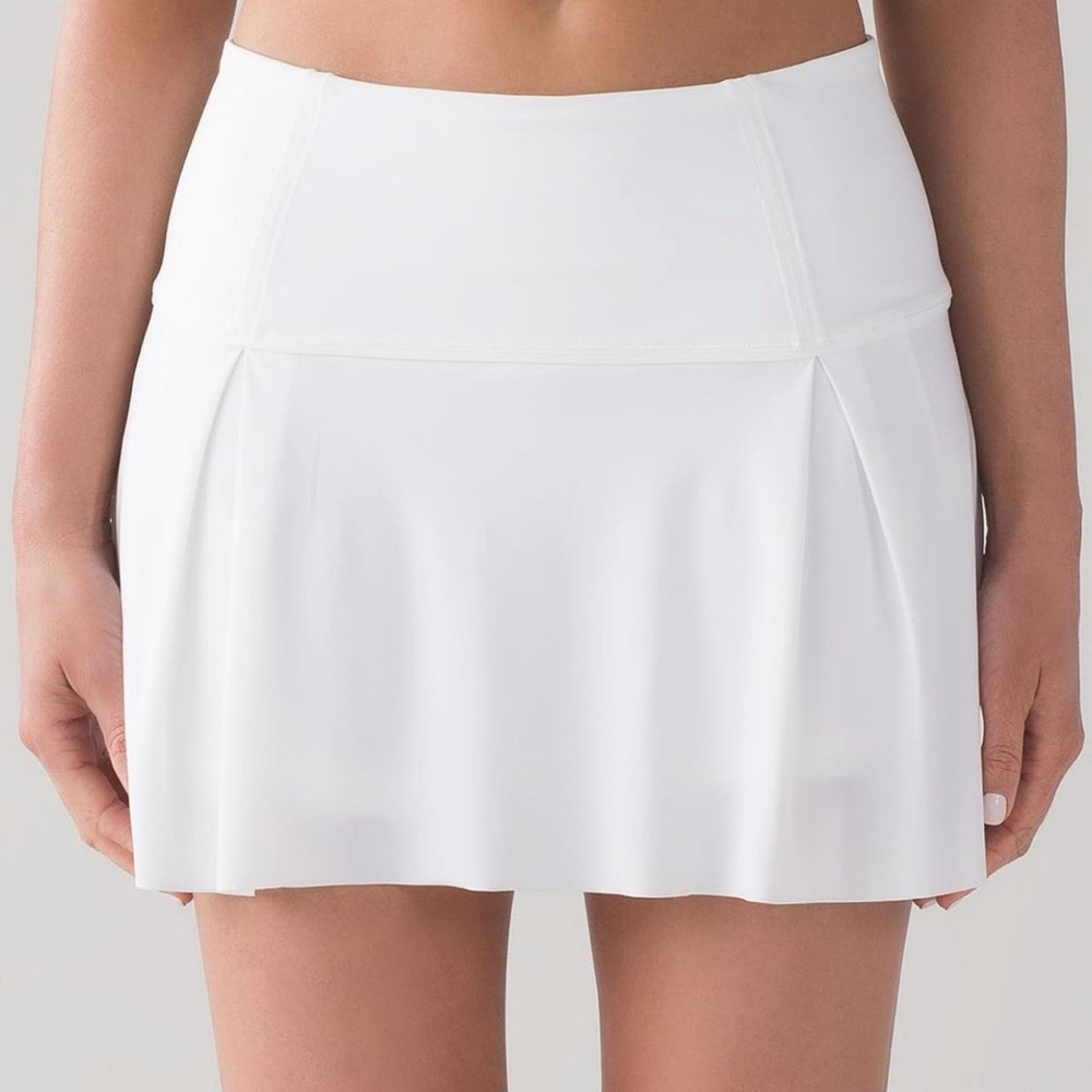 White Lost in Pace lulu skirt size 2
